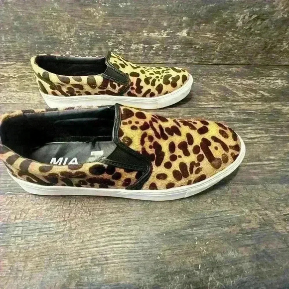 MIA women’s size 9 animal print loafers shoes - Picture 3 of 3